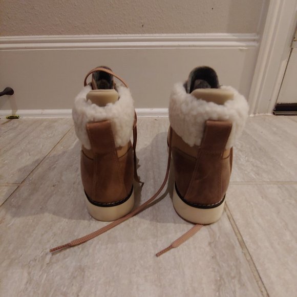 Cole Haan Nantucket Rugged Waterproof Suede & Faux Fur Hikers Boot Size 10 B - Picture 3 of 6